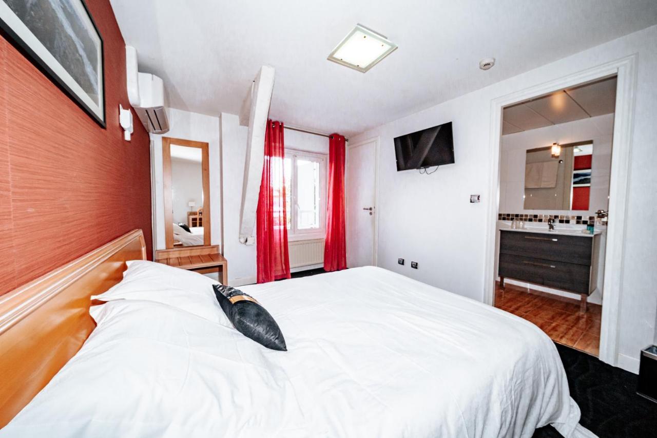 Hotel Le Tivoli Vic-en-Bigorre ภายนอก รูปภาพ